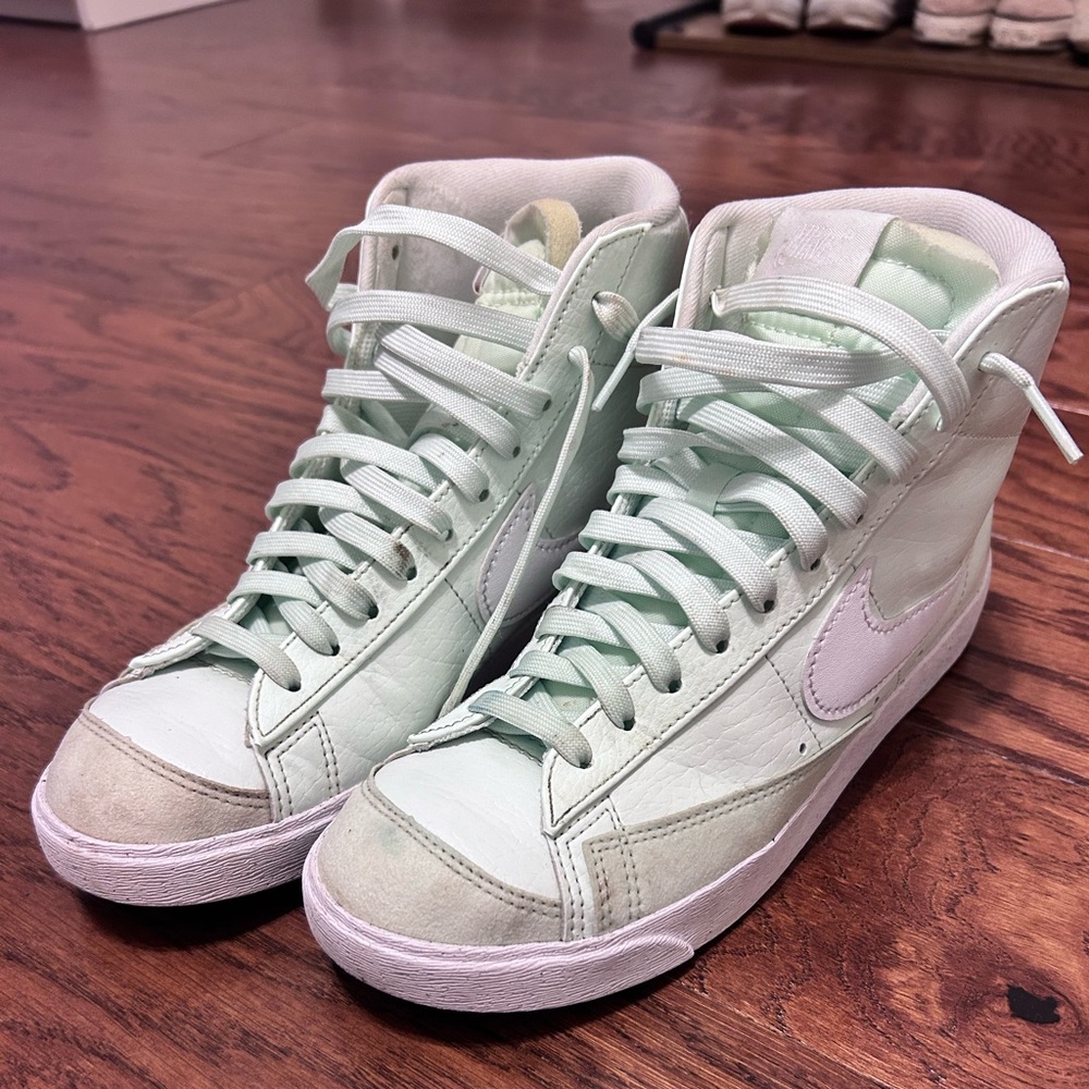 Nike blazer woman’s
